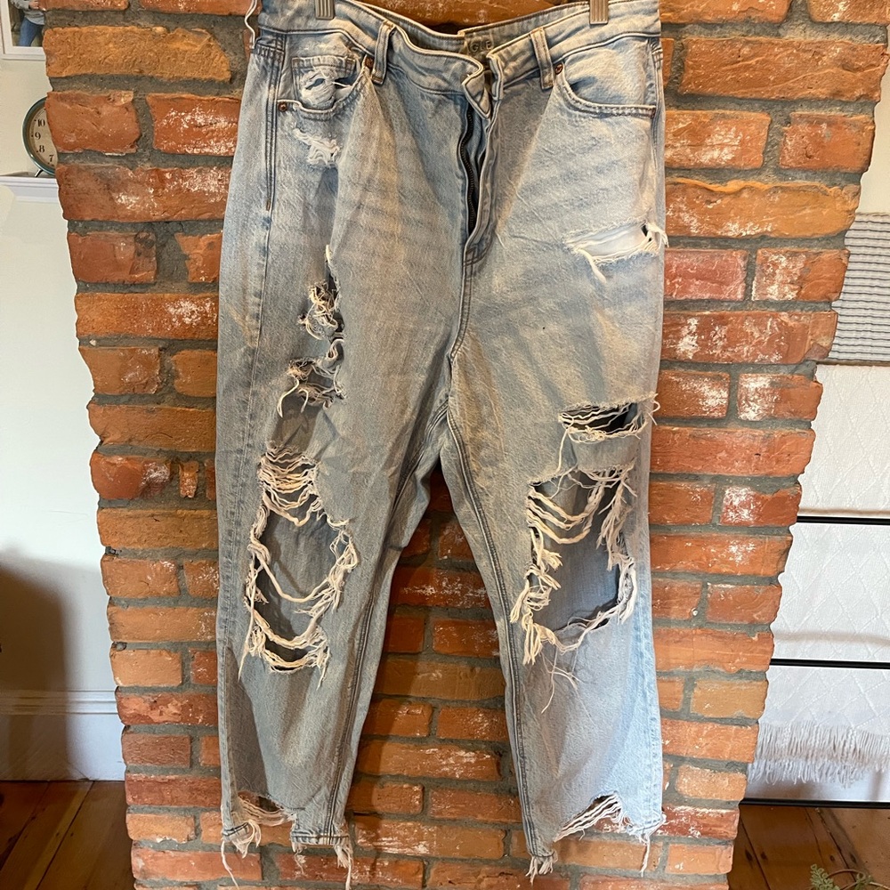 AE light wash ripped jeans